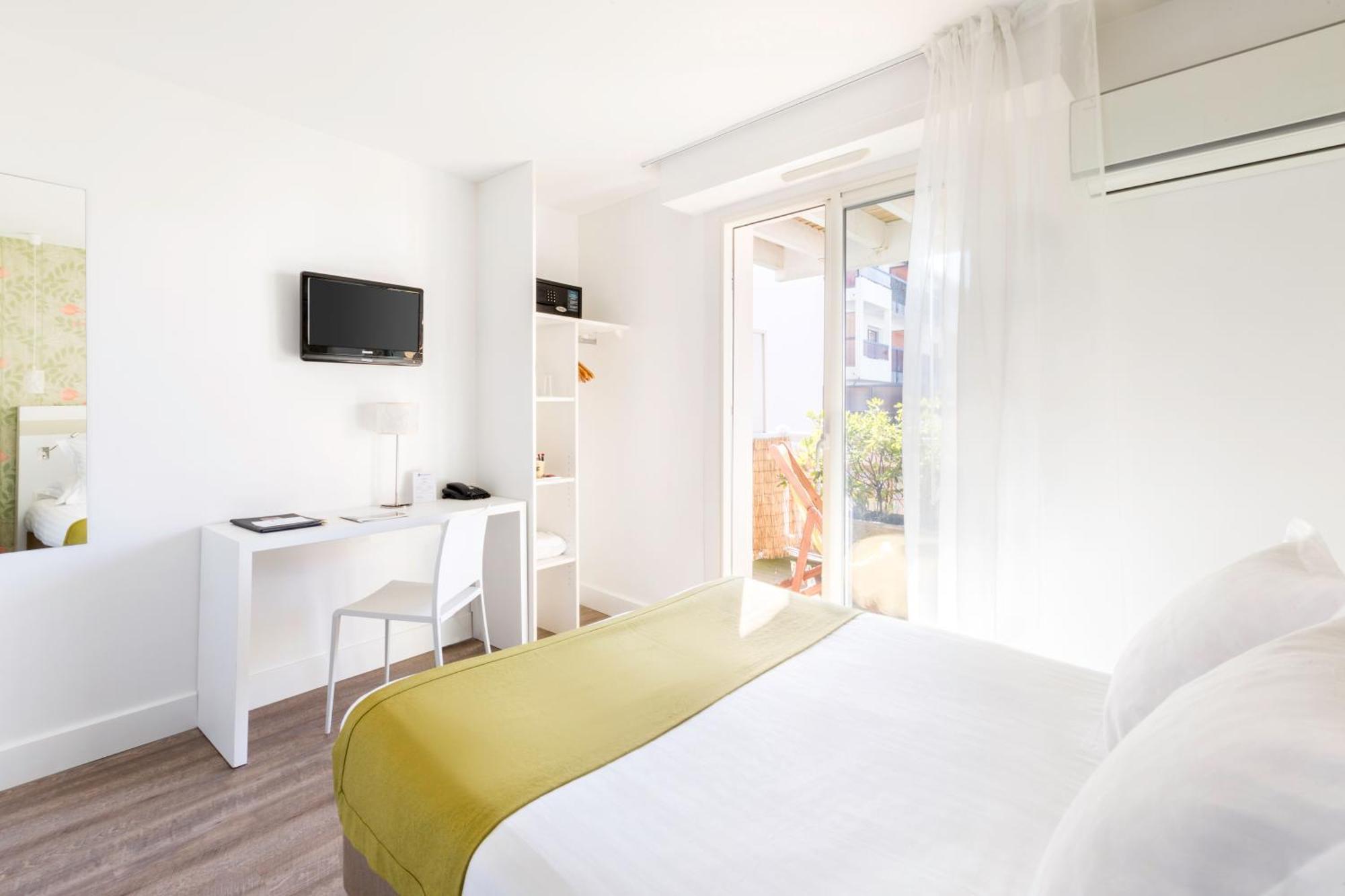 Hotel Kemaris Biarritz Bagian luar foto